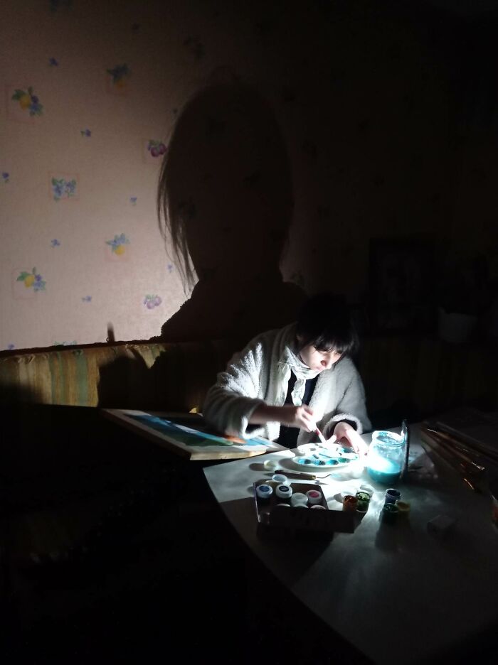 This Is How We Paint While In Ukraine In December 2022 This Is How We Paint While In Ukraine In December 2022