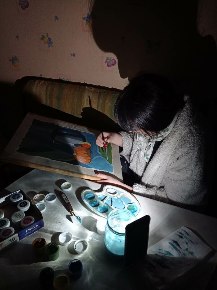 This Is How We Paint While In Ukraine In December 2022 This Is How We Paint While In Ukraine In December 2022