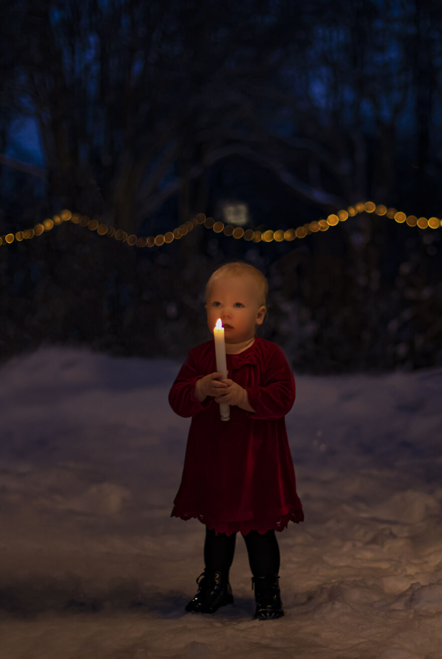I Found Christmas Magic Around My Home In Iceland, And Here Are 11 Photos That I Took