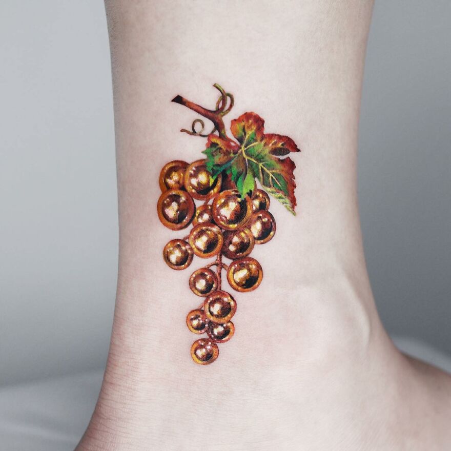 Tattoo Artist Adds Gold To His Tattoos Making Them Incredible