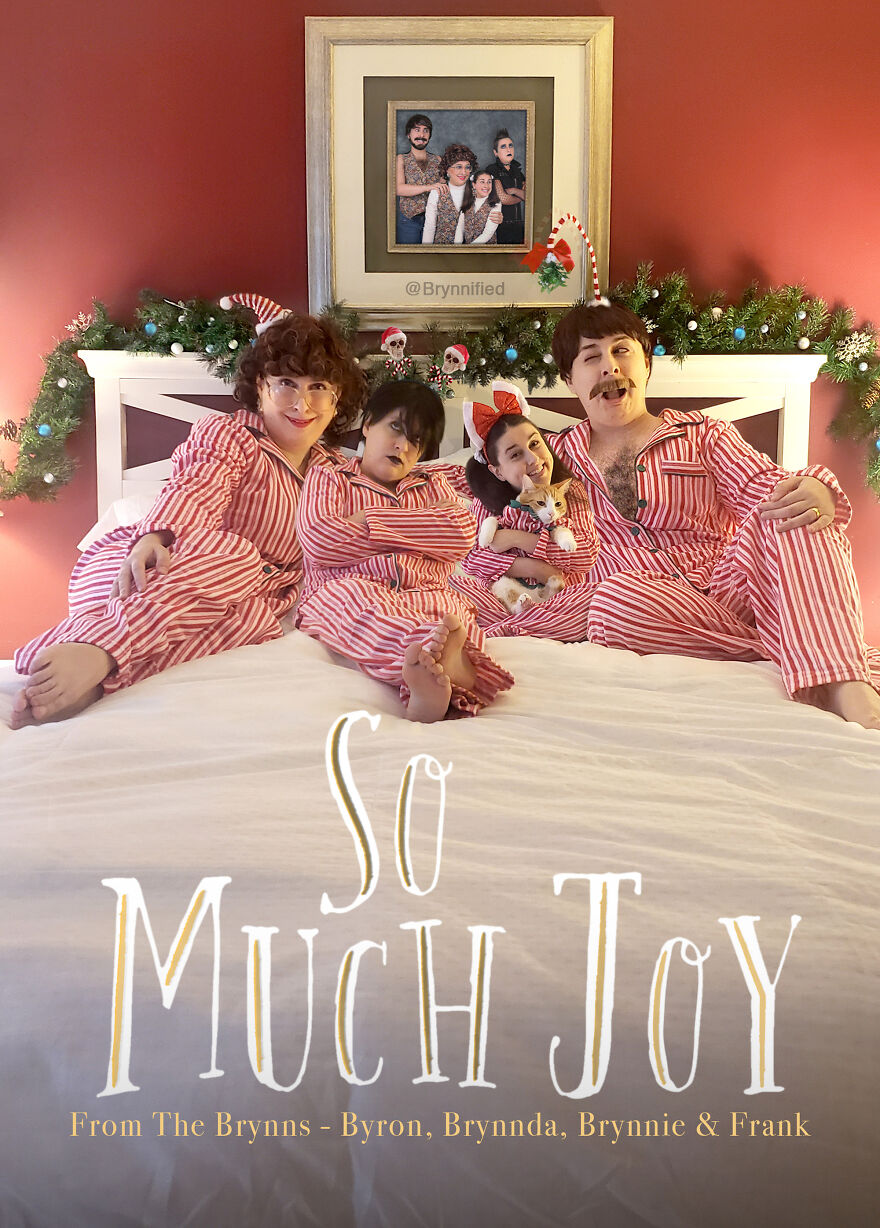 I Photoshopped Myself To Become My Own Awkward Family For My 8th Annual Holiday Card