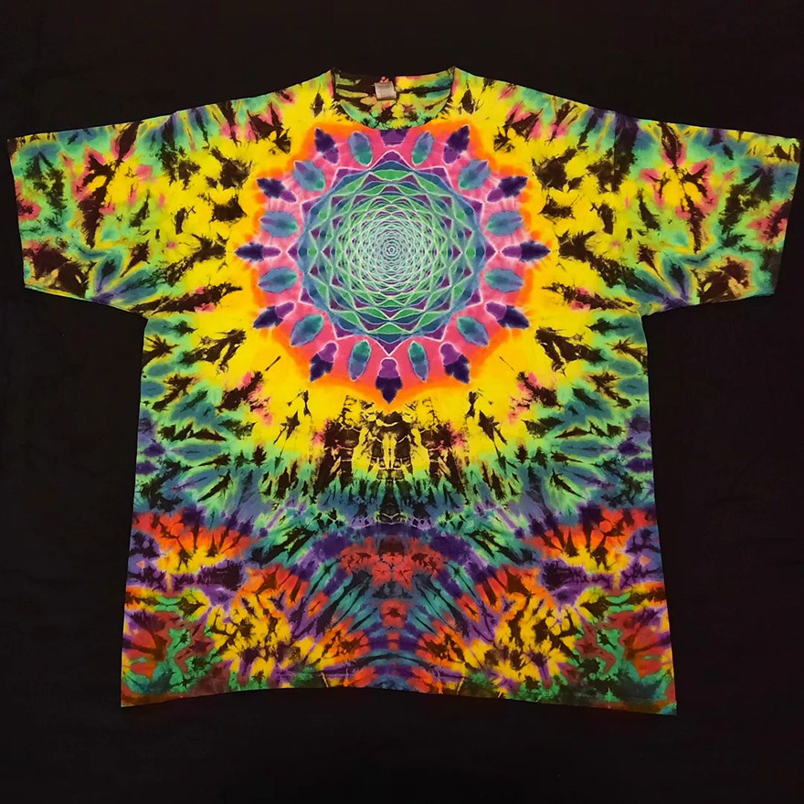 This Tie-Dye Artist Creates Very Detailed Patterned T-Shirts (49 Pics ...