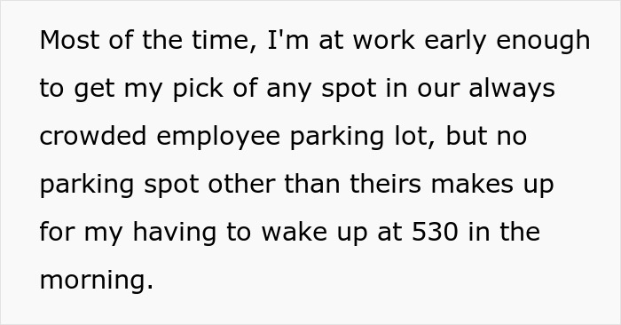 People online are cracking up at a co-worker over this petty revenge of an employee who exposed them for arriving a few minutes late.