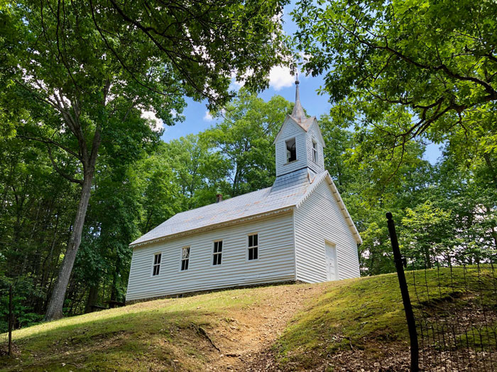 Woman Prohibits MIL From Taking Her 9 Y.O. Daughter To Church “Purity Ball,” Gets Called A Jerk Woman Prohibits MIL From Taking Her 9 Y.O. Daughter To Church “Purity Ball,” Gets Called A Jerk