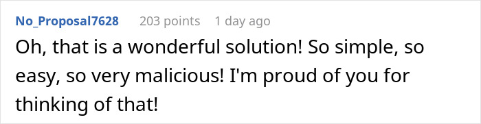 Restaurant Employee Alters Uniform To Comply With The Dress Code And Teach Her Misogynistic Manager A Lesson Restaurant Employee Alters Uniform To Comply With The Dress Code And Teach Her Misogynistic Manager A Lesson