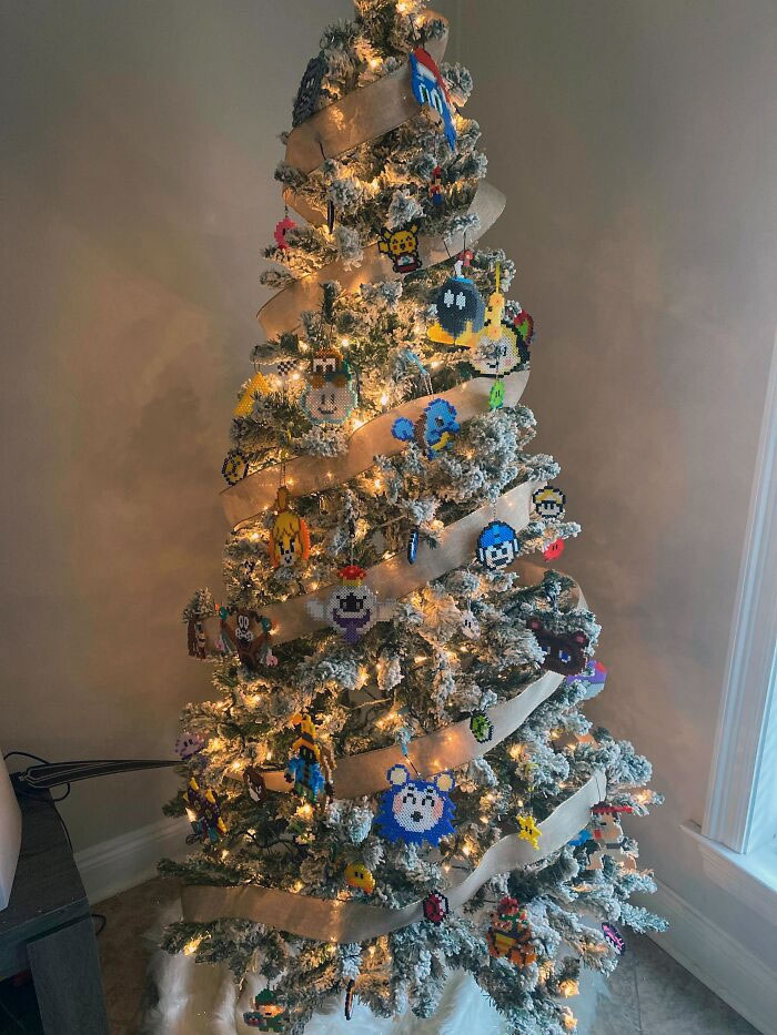 8-Bit Christmas Tree (Still In Progress)