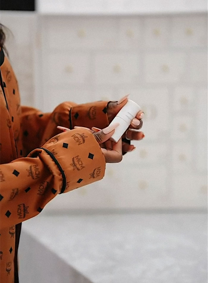 "Day 24 Should Have Been A Full Refund!": The Internet Slams Dior After Woman Shows What's Inside Their $3,500 Advent Calendar "Day 24 Should Have Been A Full Refund!": The Internet Slams Dior After Woman Shows What's Inside Their $3,500 Advent Calendar