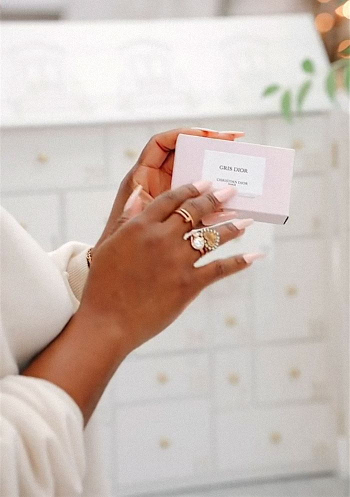 "Day 24 Should Have Been A Full Refund!": The Internet Slams Dior After Woman Shows What's Inside Their $3,500 Advent Calendar "Day 24 Should Have Been A Full Refund!": The Internet Slams Dior After Woman Shows What's Inside Their $3,500 Advent Calendar