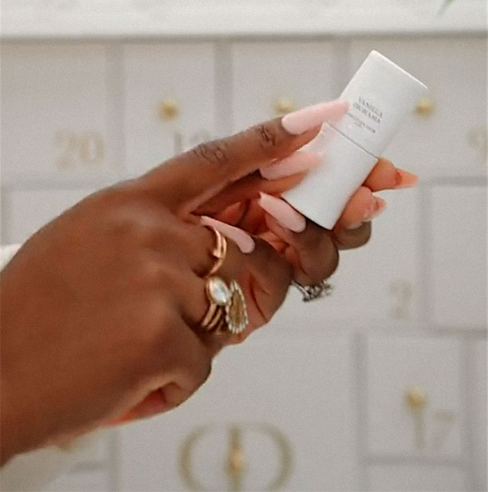 "Day 24 Should Have Been A Full Refund!": The Internet Slams Dior After Woman Shows What's Inside Their $3,500 Advent Calendar "Day 24 Should Have Been A Full Refund!": The Internet Slams Dior After Woman Shows What's Inside Their $3,500 Advent Calendar