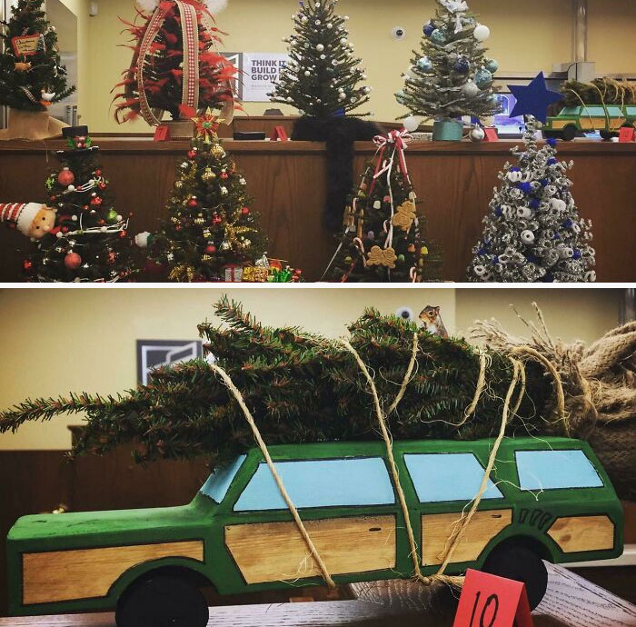 El concurso anual de decoración de árboles de Navidad que hacemos en mi oficina. Yo tomé un camino diferente 