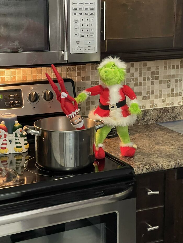 Grinch Is At It Again! Wants To Make Holly Into Soup!