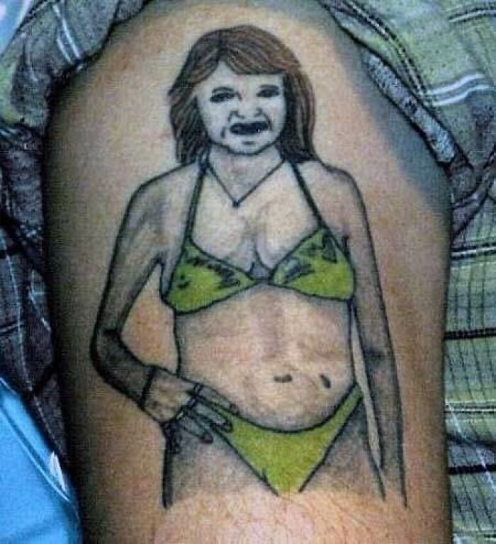¡Oh, Dios mío! Los brazos, los dientes, simplemente... ¡¡Todo!! ¡¡Realmente odian a esta persona que se tatuaron!!