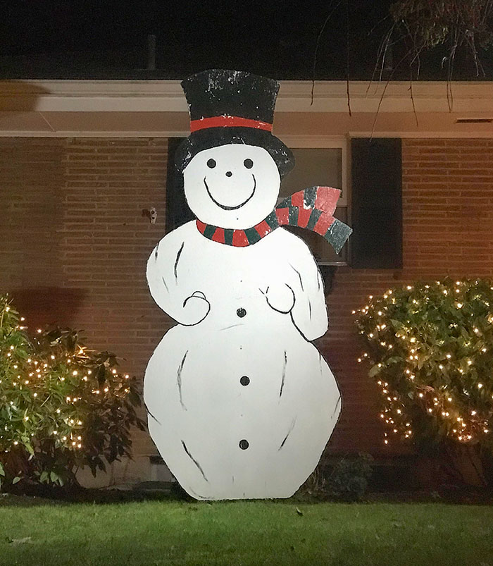 This Christmas Snowman Cutout. Perspective Is Hard
