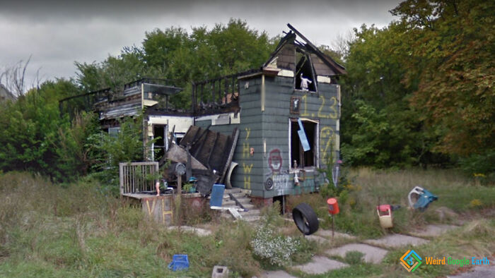 "House Of Forgotten Memories". Location: Detroit, Michigan, USA