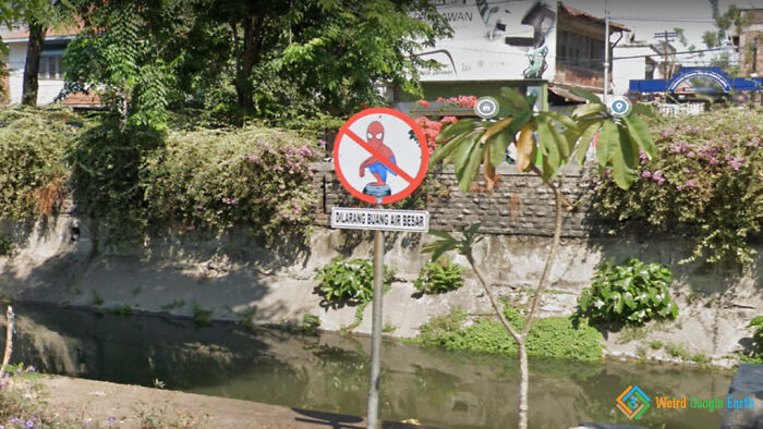 "Spiderman No Pooping". Location: Surabaya, Indonesia
