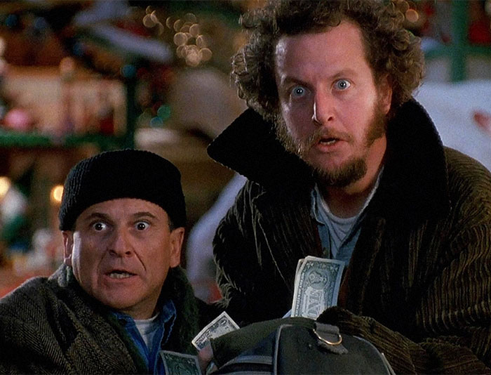 "You’re Throwing Us Out?": Woman Throws Out Her Husband's Brother And His Two Kids From Her Home After They Broke All The Toilets "You’re Throwing Us Out?": Woman Throws Out Her Husband's Brother And His Two Kids From Her Home After They Broke All The Toilets