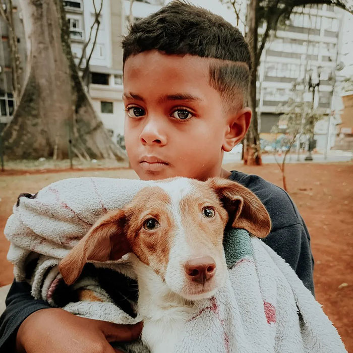 The Most Sincere Love Comes From Animals, And Here Are 60 Heartwarming Pictures Of Homeless People With Their Pets In Brazil (New Pics)