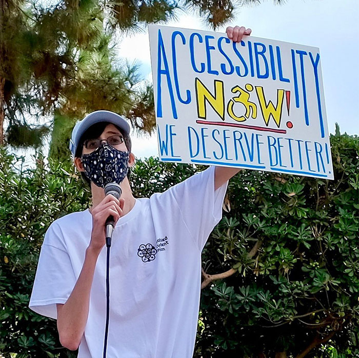 “Are We Really That Scary To Y’all?”: Person With Marfan Syndrome Goes Viral With 1M Views For Calling Out Horror Writers’ Choice In Monster Design “Are We Really That Scary To Y’all?”: Person With Marfan Syndrome Goes Viral With 1M Views For Calling Out Horror Writers’ Choice In Monster Design