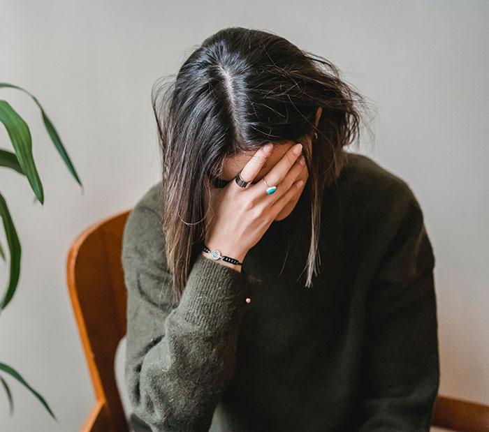 "Grandma Asked If I Was Pregnant": 30 People Open Up About What Ruined Their Christmas