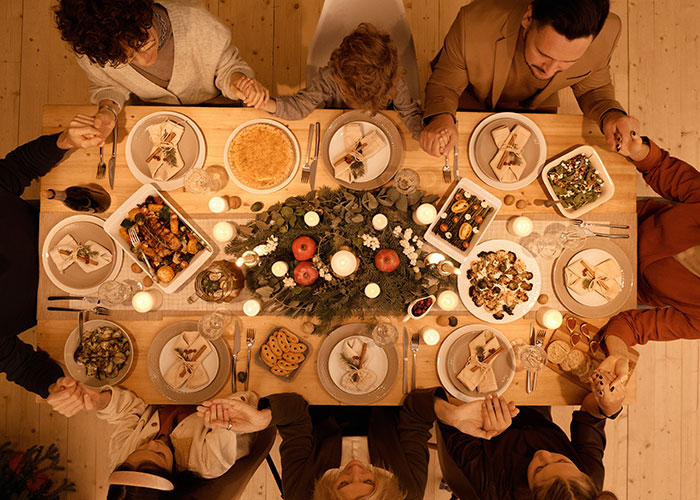 “Am I A Jerk For Skipping Christmas With My Parents Since They Won’t Treat Me Like An Adult?” “Am I A Jerk For Skipping Christmas With My Parents Since They Won’t Treat Me Like An Adult?”