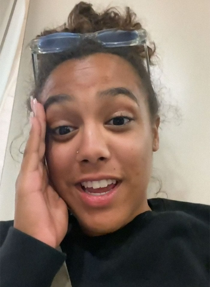 13 Random Strangers Rented A Van Together To Go On A Road Trip After Their Flight Got Canceled And Here's How It Went 13 Random Strangers Rented A Van Together To Go On A Road Trip After Their Flight Got Canceled And Here's How It Went