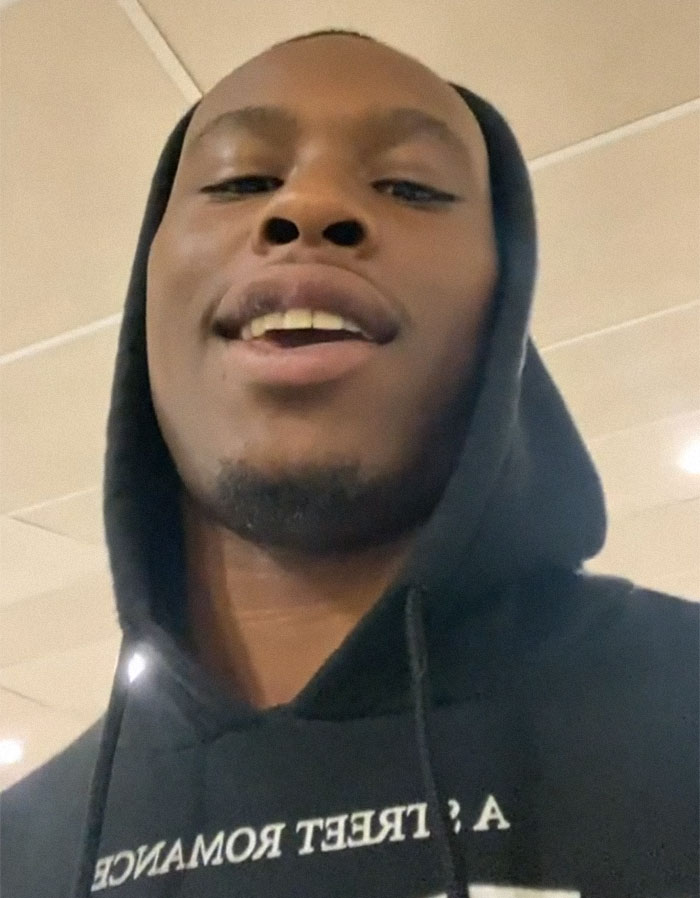 13 Random Strangers Rented A Van Together To Go On A Road Trip After Their Flight Got Canceled And Here's How It Went 13 Random Strangers Rented A Van Together To Go On A Road Trip After Their Flight Got Canceled And Here's How It Went