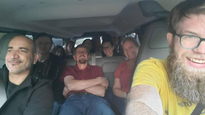13 Random Strangers Rented A Van Together To Go On A Road Trip After Their Flight Got Canceled And Here's How It Went 13 Random Strangers Rented A Van Together To Go On A Road Trip After Their Flight Got Canceled And Here's How It Went