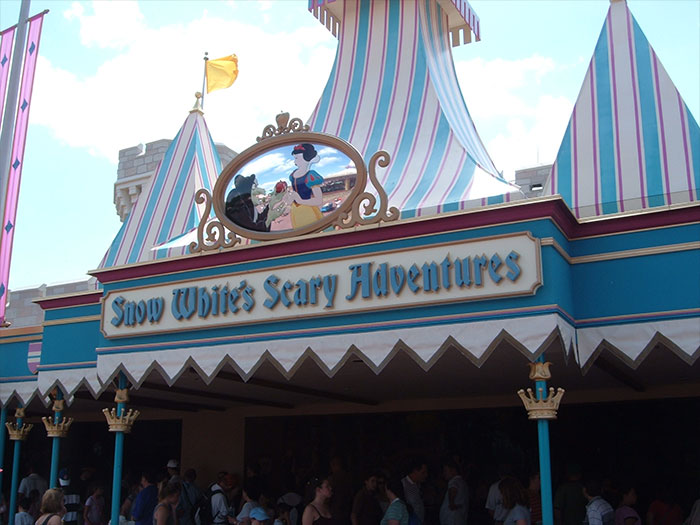 Snow White's Enchanted Wish Ride, Disneyland