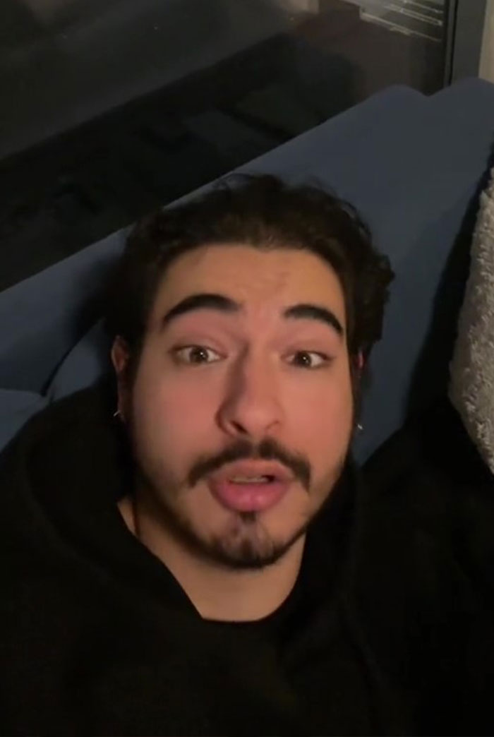 Guy Is Sick And Tired Of Servers Who Keep Slamming Non-Tipping Customers, Gives Them A Reality Check Guy Is Sick And Tired Of Servers Who Keep Slamming Non-Tipping Customers, Gives Them A Reality Check