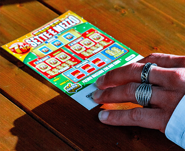 The Dark Side Of Winning The Lottery: Person Shares Examples Of How Winning Big Can Ruin Your Life The Dark Side Of Winning The Lottery: Person Shares Examples Of How Winning Big Can Ruin Your Life