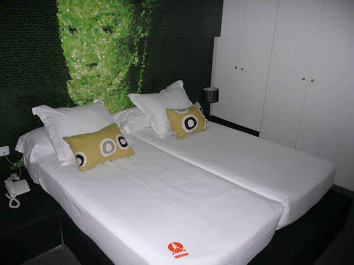 24 Y.O. Woman Refuses To Move Out Of Her Shared Apartment After Her Roommate Gets Engaged, Roommate Gets Livid 24 Y.O. Woman Refuses To Move Out Of Her Shared Apartment After Her Roommate Gets Engaged, Roommate Gets Livid