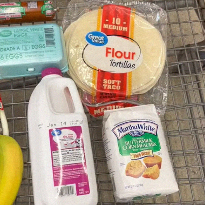 Woman Puts Inflation Into Perspective By Buying The Same Grocery List In 2020, 2022, And 2023 Woman Puts Inflation Into Perspective By Buying The Same Grocery List In 2020, 2022, And 2023