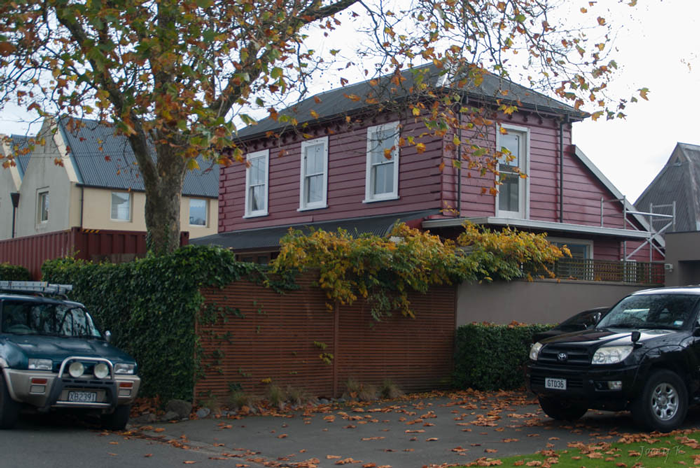 People Are Applauding This Homeowner For Executing The Perfect Plan Against Local HOA After Getting Fined $200 For Ridiculous 'Violations' People Are Applauding This Homeowner For Executing The Perfect Plan Against Local HOA After Getting Fined $200 For Ridiculous 'Violations'