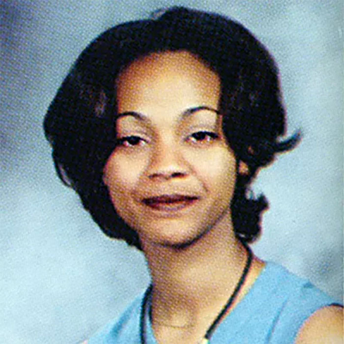 Picture of Zoe Saldana in yearbook