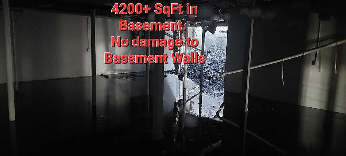 Honest Listing On Zillow Of A Property In Flames, Shared By This Landlord, Got Bought By A British Family Honest Listing On Zillow Of A Property In Flames, Shared By This Landlord, Got Bought By A British Family