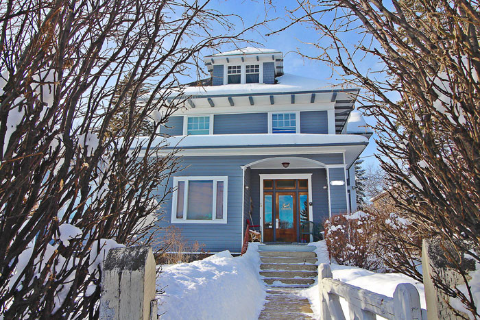 "My Son Is Clearly Resenting Us": Dad Gives $4k Christmas Gift To His Daughter And $800 Gifts To His Son, Son Gets Upset "My Son Is Clearly Resenting Us": Dad Gives $4k Christmas Gift To His Daughter And $800 Gifts To His Son, Son Gets Upset