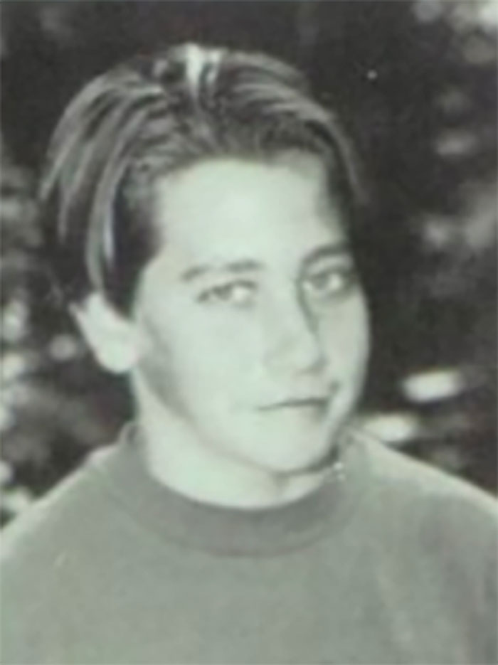 Picture of Jake Gyllenhaal in yearbook
