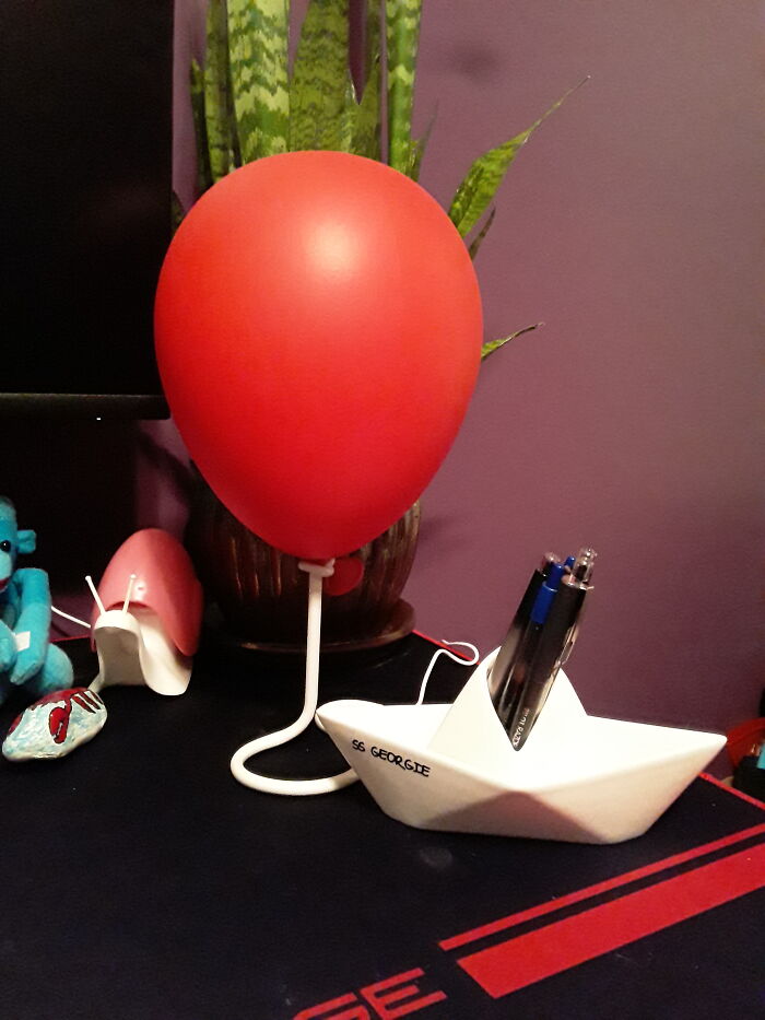 It Ballon Lamp Goes Perfect With My Georgie Boat Pen Holder