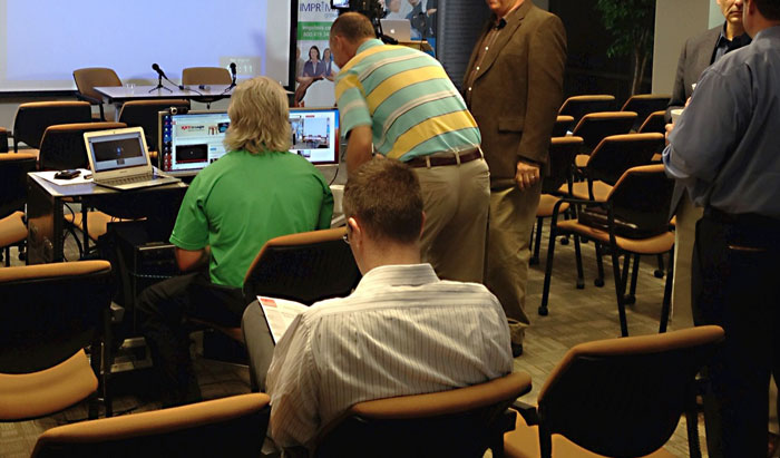 People Are Applauding This Homeowner For Executing The Perfect Plan Against Local HOA After Getting Fined $200 For Ridiculous 'Violations' People Are Applauding This Homeowner For Executing The Perfect Plan Against Local HOA After Getting Fined $200 For Ridiculous 'Violations'