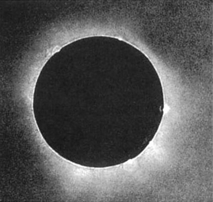 The First Photo Of A Solar Eclipse (1851)