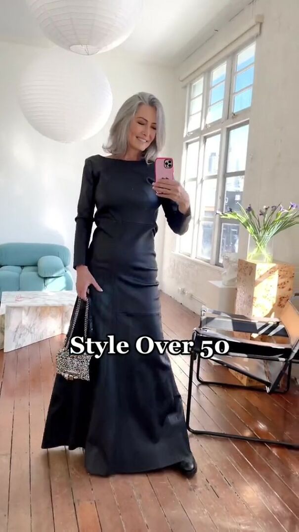 "I Am Determined To Age Like This": People Online Are Applauding This Woman For Going Against The Current And Redefining How Women In Their 50s Should Look