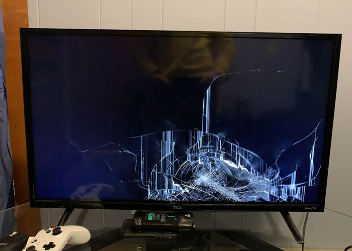 Airbnb Host Ruins Woman's Vacation So She Ruins His Illegal Business Airbnb Host Ruins Woman's Vacation So She Ruins His Illegal Business