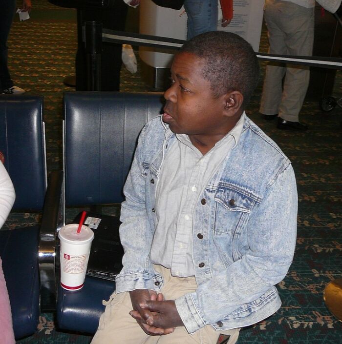 Picture of Gary Coleman sitting