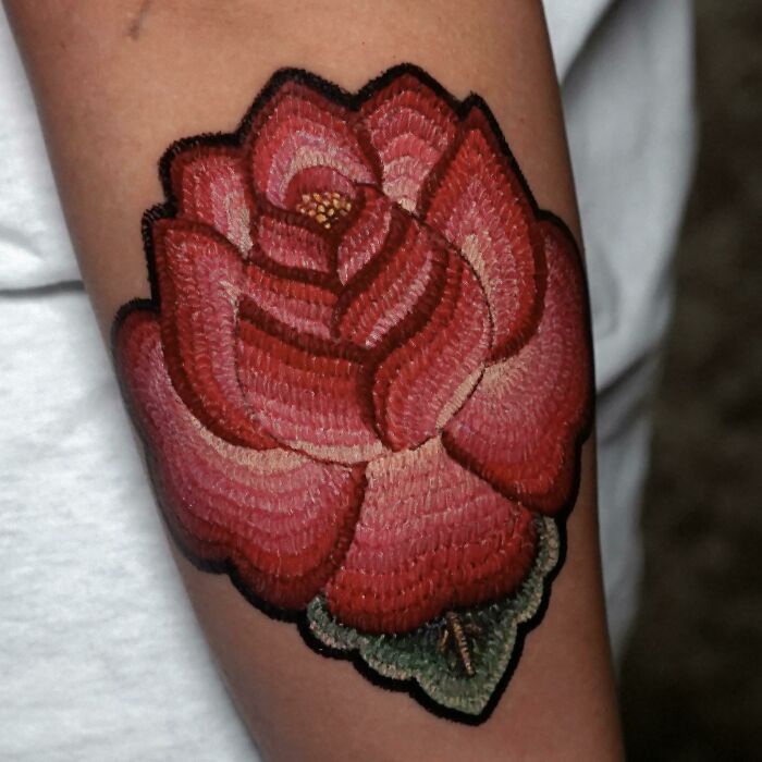 Tatuaje de flor bordada de Ksu Arrow