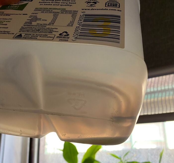 Mi marido volvió a meter esta cantidad de leche en la nevera