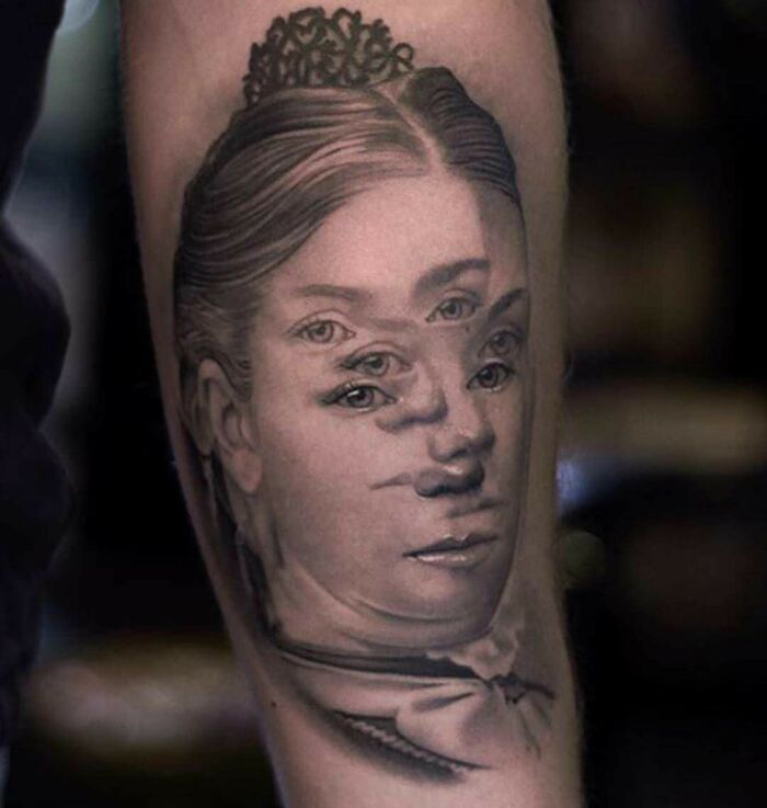 Cliente: "Quiero un tatuaje que me haga sentir ebrio cuando lo vea”