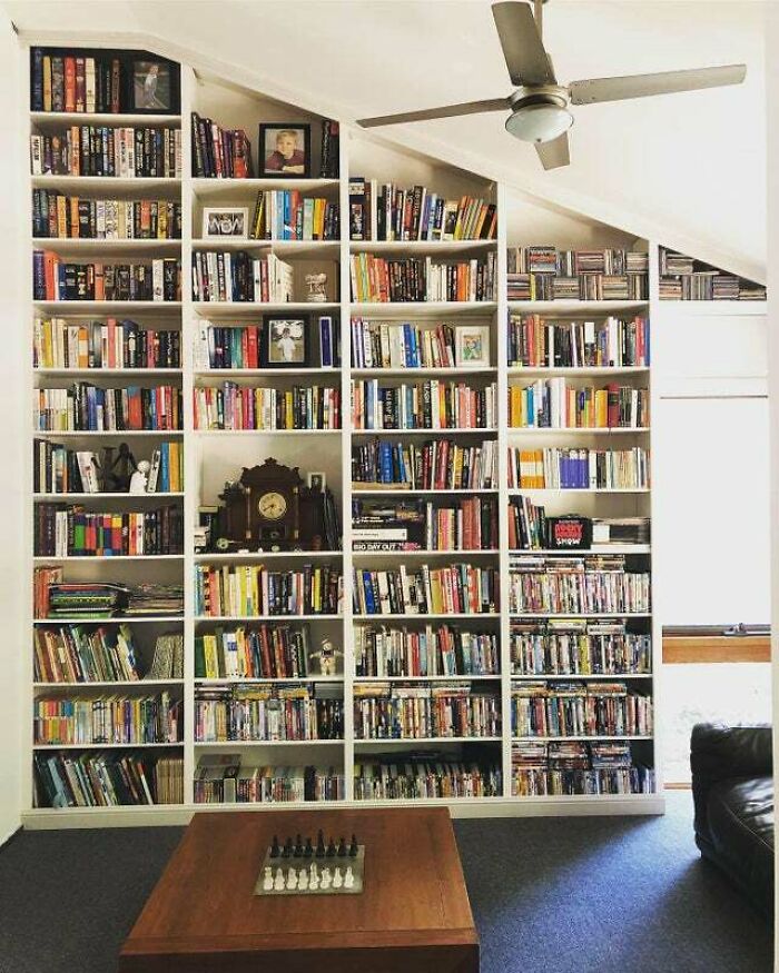 white bookshelf 
