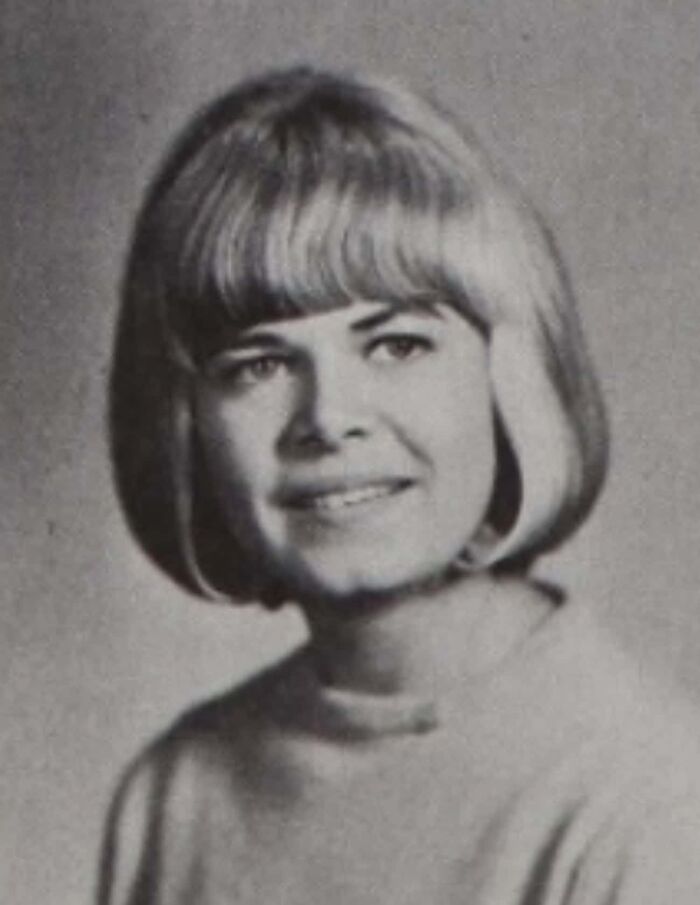 Picture of Sally Struthers in yearbook