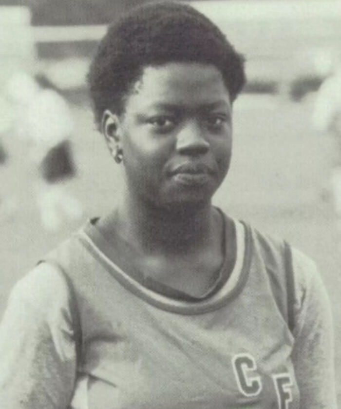 Picture of Viola Davis in yearbook