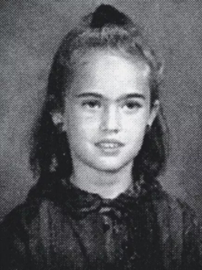 Picture of Megan Fox in yearbook